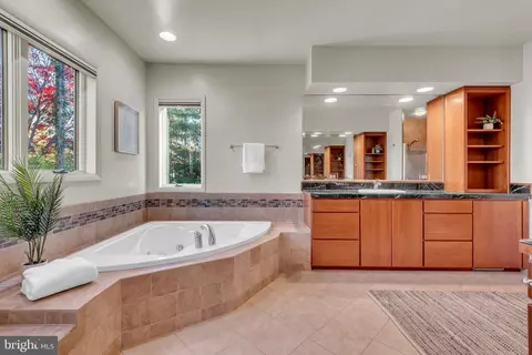 Bath - 1815 Millridge Ct, Annapolis, MD 21409 photo 2 of 10