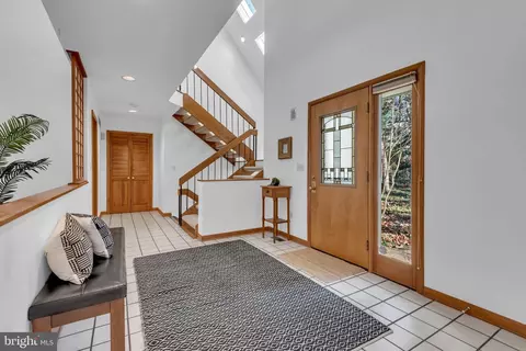 Entry Way - 1815 Millridge Ct, Annapolis, MD 21409 photo 2 of 5