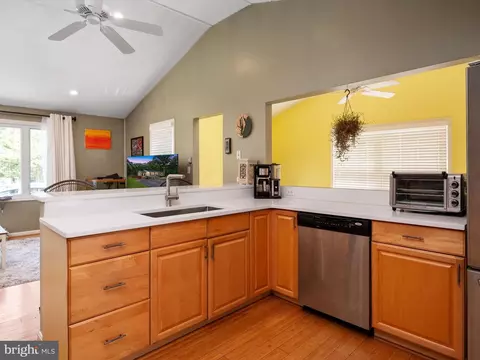 Kitchen - 7880 Belhaven Ave, Pasadena, MD 21122 photo 1 of 2