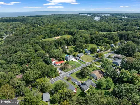 View/Area - 7880 Belhaven Ave, Pasadena, MD 21122 photo 9 of 10