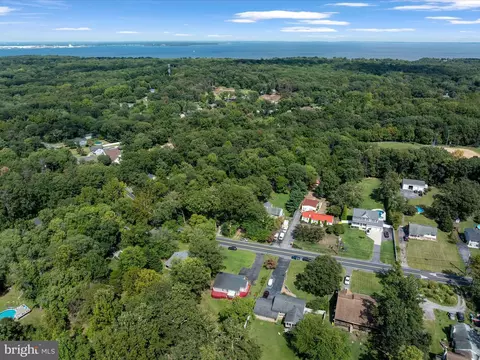 View/Area - 7880 Belhaven Ave, Pasadena, MD 21122 photo 8 of 10