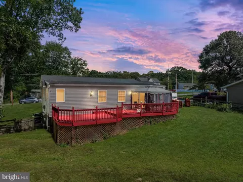Exterior - 7880 Belhaven Ave, Pasadena, MD 21122 photo 9 of 9