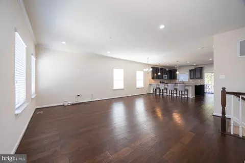 1387 Hawthorn Dr, Hanover, MD 21076 photo 8