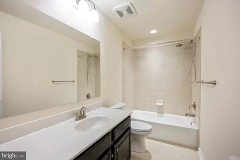 1387 Hawthorn Dr, Hanover, MD 21076 photo 17