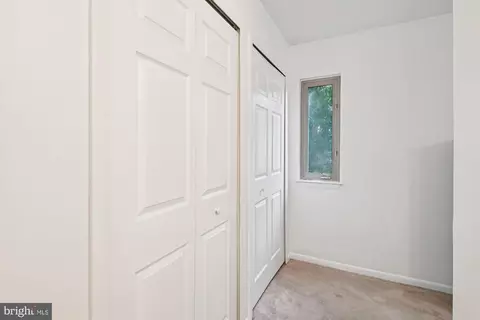 Entry Way - 18 Sargent Ct, Annapolis, MD 21403 photo 6 of 10