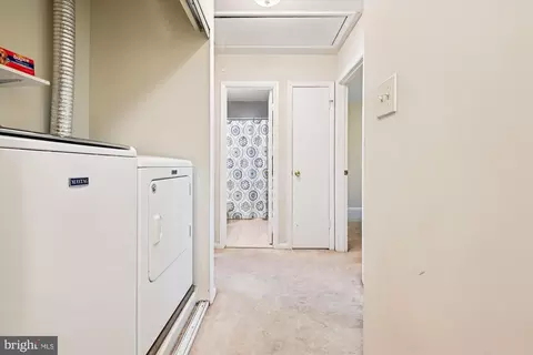Entry Way - 18 Sargent Ct, Annapolis, MD 21403 photo 9 of 10