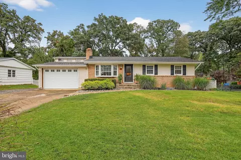105 N Carolina Ave, Pasadena, MD 21122