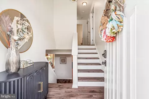 Entry Way - 377 Volley Ct, Arnold, MD 21012 photo 1 of 6