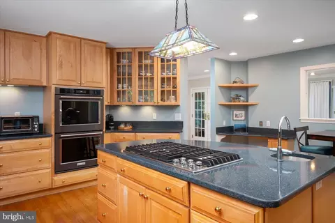 Kitchen - 682 Carlisle Dr, Arnold, MD 21012 photo 3 of 3
