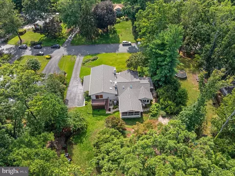 View/Area - 682 Carlisle Dr, Arnold, MD 21012 photo 1 of 12