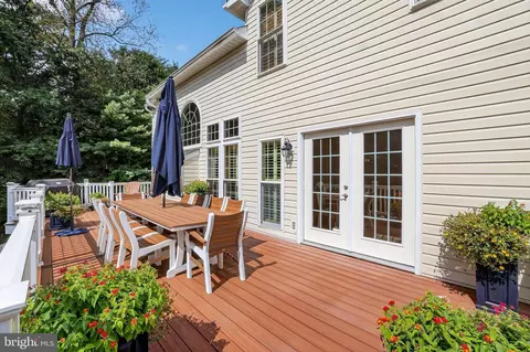 Exterior - 8501 Summershade Dr, Odenton, MD 21113 photo 3 of 11