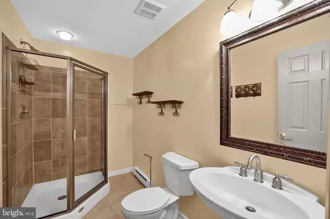 Bath - 8501 Summershade Dr, Odenton, MD 21113 photo 6 of 6