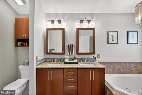 Bath - 8501 Summershade Dr, Odenton, MD 21113 photo 3 of 6