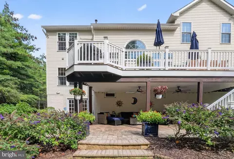 Exterior - 8501 Summershade Dr, Odenton, MD 21113 photo 9 of 11