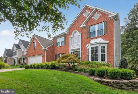 Exterior - 8501 Summershade Dr, Odenton, MD 21113 photo 2 of 11