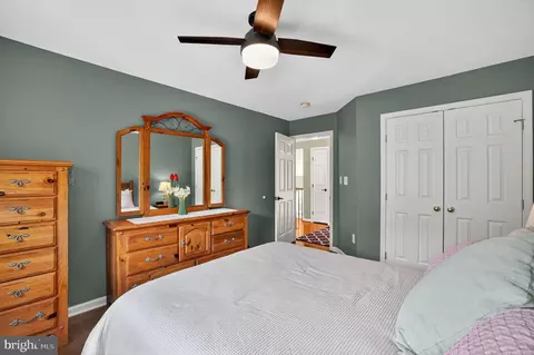 Bedroom - 8501 Summershade Dr, Odenton, MD 21113 photo 3 of 12