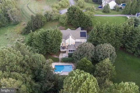 4440 Claybrooke Dr, Lothian, MD 20711