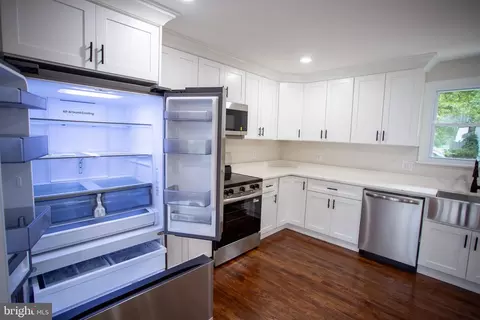 Other - 80 Beach Dr, Edgewater, MD 21037 photo 2 of 18