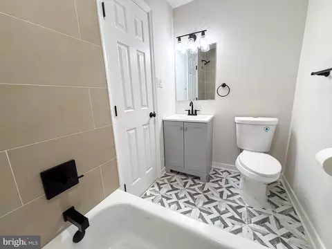 Bath - 80 Beach Dr, Edgewater, MD 21037 photo 10 of 10