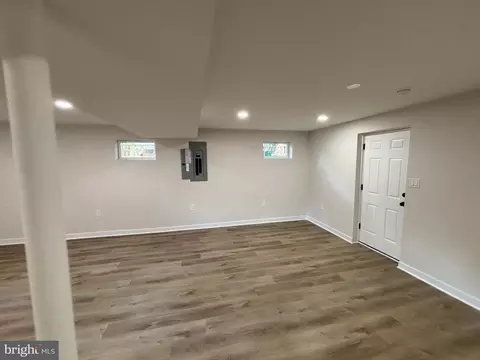 Living - 80 Beach Dr, Edgewater, MD 21037 photo 8 of 8