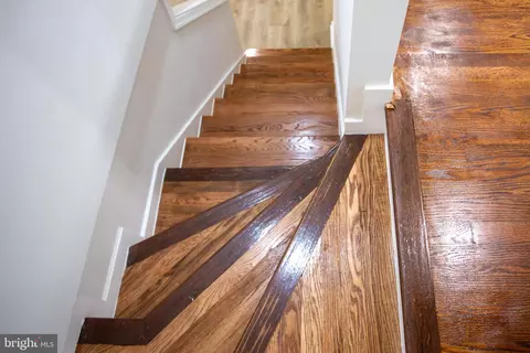 Entry Way - 80 Beach Dr, Edgewater, MD 21037 photo 4 of 6