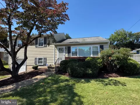521 Baylor Rd, Glen Burnie, MD 21061