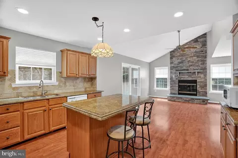 1749 Maple Ave, Hanover, MD 21076 photo 13
