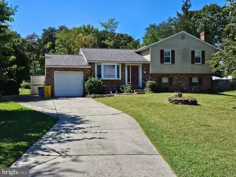 1212 Scattered Pines Ct, Severn, MD 21144