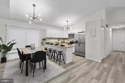 770 225th St, Pasadena, MD 21122 photo 4