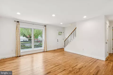 Living - 1227 Hampton Rd, Annapolis, MD 21409 photo 3 of 3