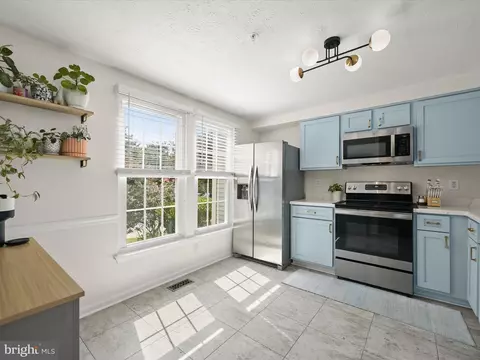 Kitchen - 1216 Seminole Dr, Arnold, MD 21012 photo 3 of 3