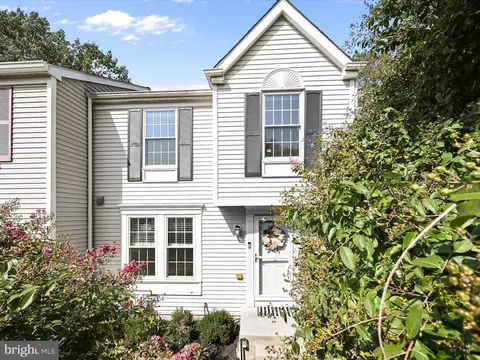 1216 Seminole Dr, Arnold, MD 21012