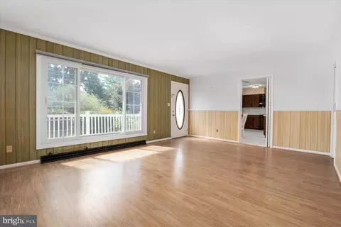 98 Carroll Dr, Annapolis, MD 21403 photo 9
