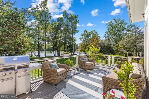 Exterior - 1696 Beech Ln, Annapolis, MD 21409 photo 4 of 8