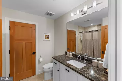 Bath - 1696 Beech Ln, Annapolis, MD 21409 photo 3 of 4