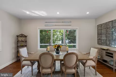 Dining - 1696 Beech Ln, Annapolis, MD 21409 photo 2 of 2