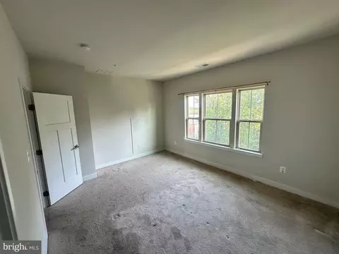 Bedroom - 135 John Daniel Way, Baltimore, MD 21225 photo 2 of 5