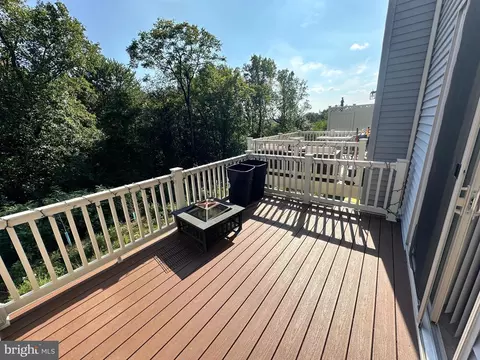 Exterior - 135 John Daniel Way, Baltimore, MD 21225 photo 2 of 3