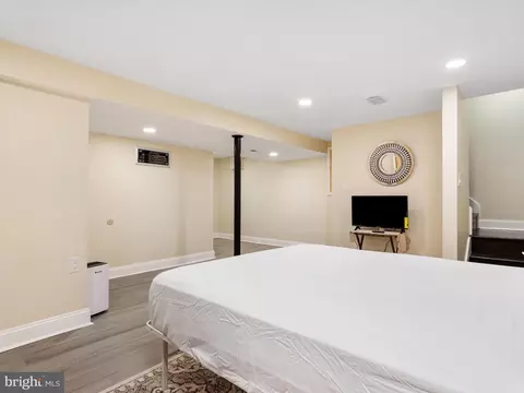 Bedroom - 871 Arundel Dr, Arnold, MD 21012 photo 6 of 7