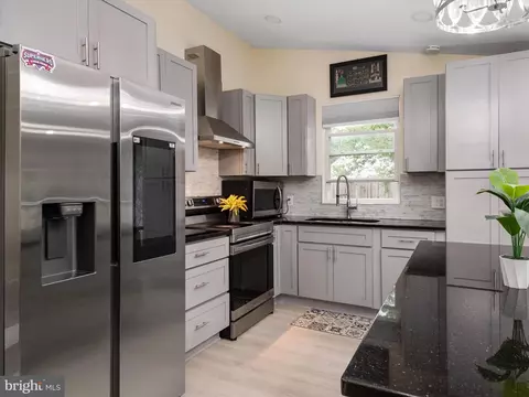Kitchen - 871 Arundel Dr, Arnold, MD 21012 photo 3 of 4