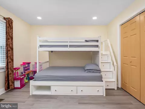 Bedroom - 871 Arundel Dr, Arnold, MD 21012 photo 1 of 7
