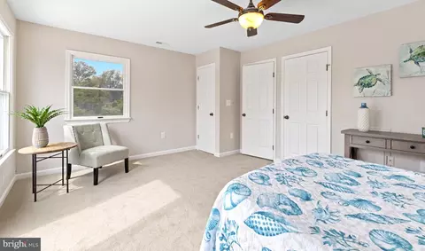 Bedroom - 1231 Shore Dr, Edgewater, MD 21037 photo 4 of 6