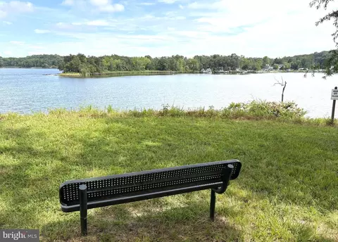 View/Area - 1231 Shore Dr, Edgewater, MD 21037 photo 3 of 18