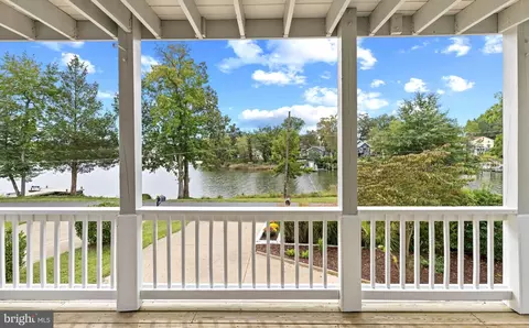 Exterior - 1231 Shore Dr, Edgewater, MD 21037 photo 2 of 12