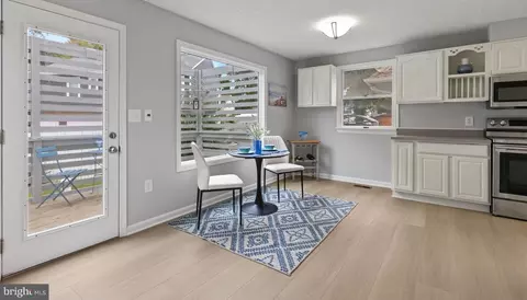 Entry Way - 1231 Shore Dr, Edgewater, MD 21037 photo 1 of 1