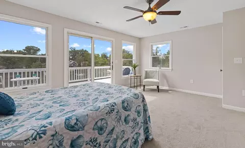 Bedroom - 1231 Shore Dr, Edgewater, MD 21037 photo 3 of 6