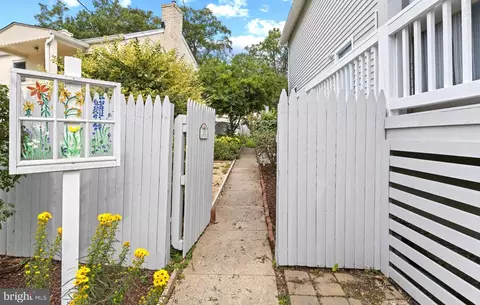 Exterior - 1231 Shore Dr, Edgewater, MD 21037 photo 8 of 12
