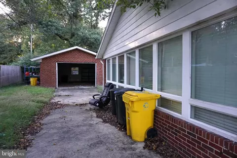 Exterior - 7948 Oak Rd, Pasadena, MD 21122 photo 9 of 9