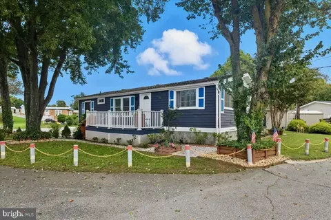 76 Patuxent Mobile Est, Lothian, MD 20711