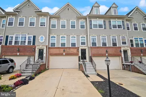 925 Indigo Bunting Ln, Glen Burnie, MD 21060